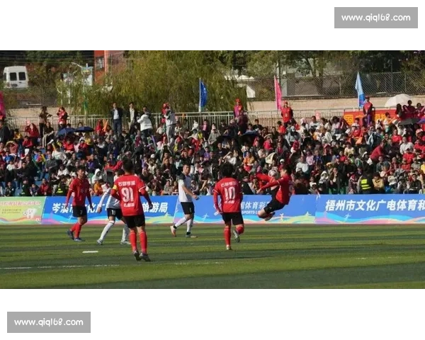 球迷声讨浪潮席卷赛场质疑管理失当呼吁公平与尊重重塑竞技精神秩序 球迷声讨浪潮席卷赛场质疑管理失当呼吁公平与尊重重塑竞技精神秩序